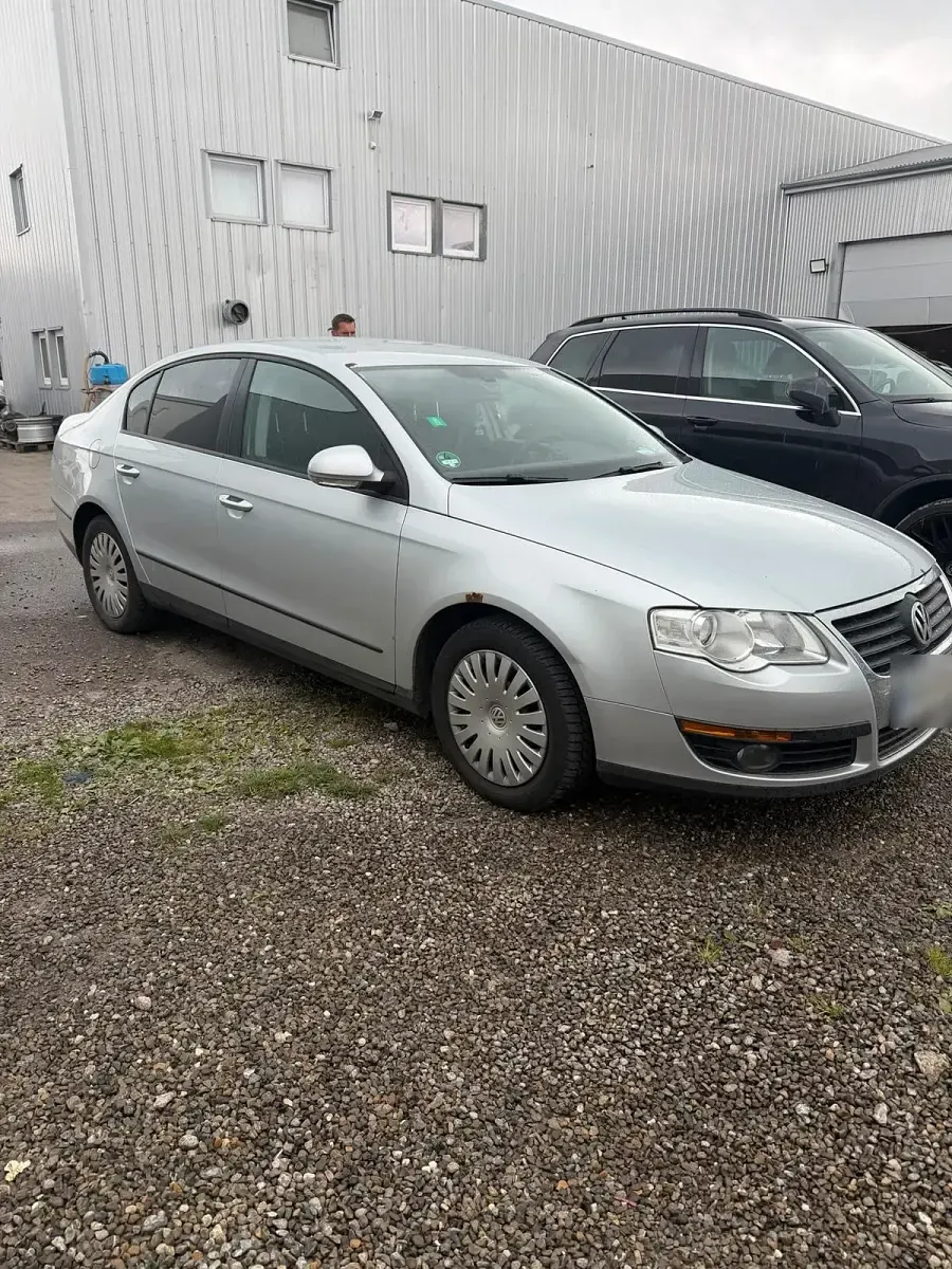 Gebraucht VW Passat 105 PS (77 kW) 2006 Limousine