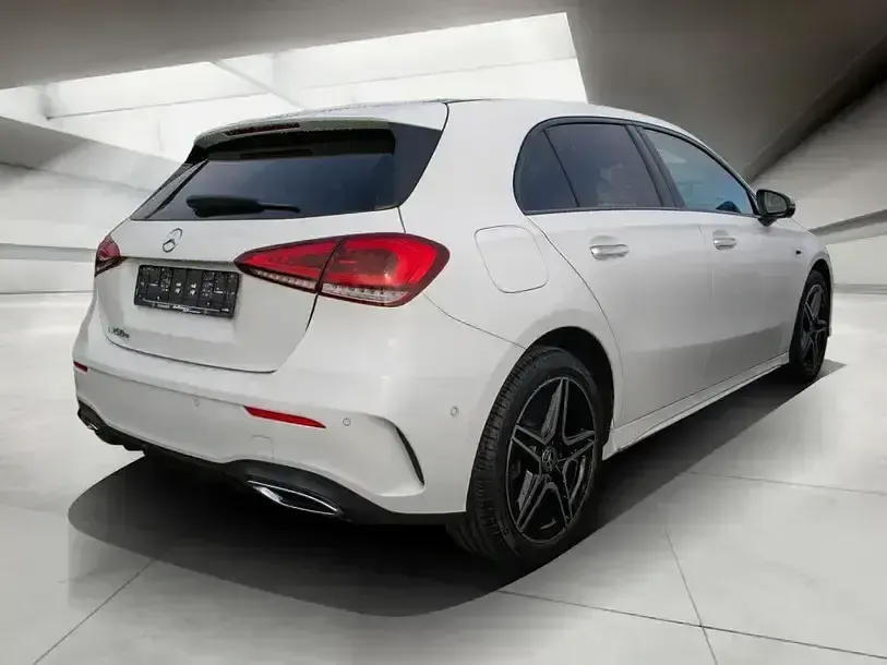 Gebraucht Mercedes A250 AMG 218 PS (160 kW) 2020 Weiß Limousine