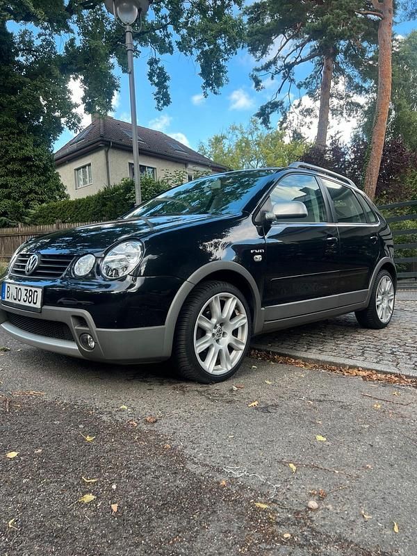 Schwarz Gebraucht 2005 VW Polo Cross Kleinwagen | 2.600 € - Bild 1/4