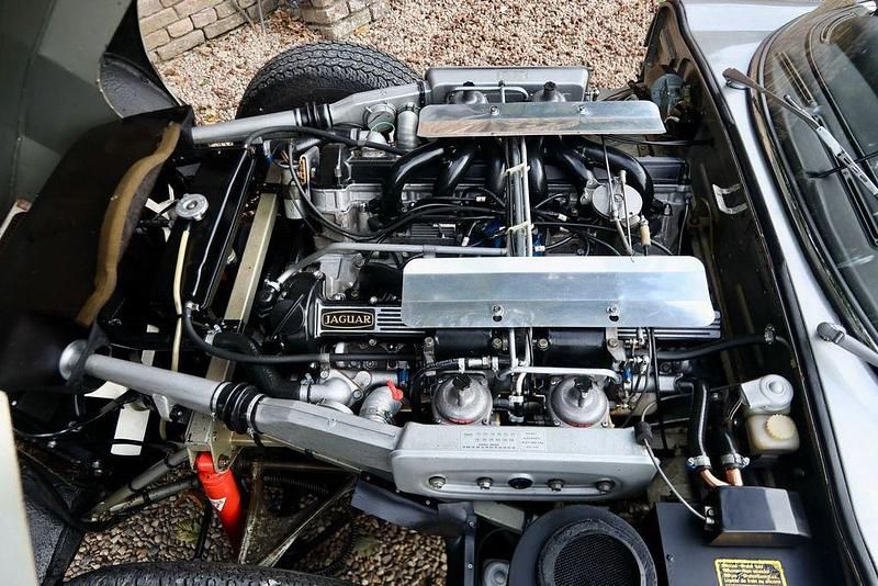 Używany Jaguar E-Type 265 KM (194 kW) 1973 Szary Kabriolet