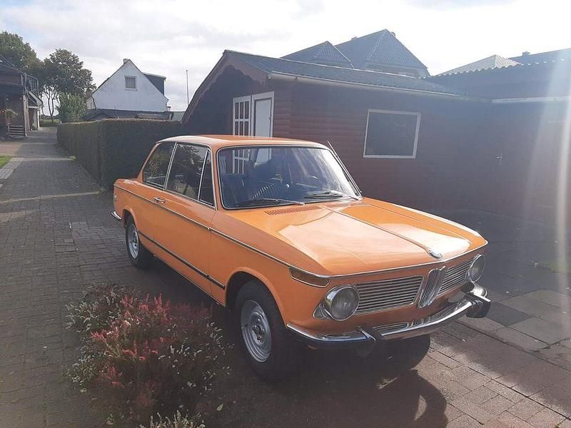Gebraucht BMW 1602 84 PS (61 kW) 1973 Orange Limousine