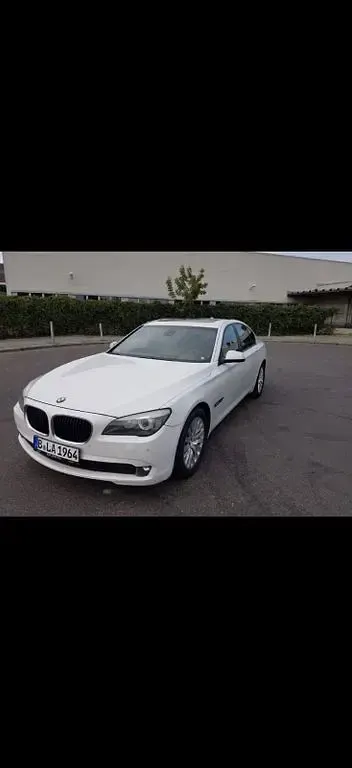 Second-hand BMW 740 306 CP (225 kW) 2010 Bej Berlinǎ