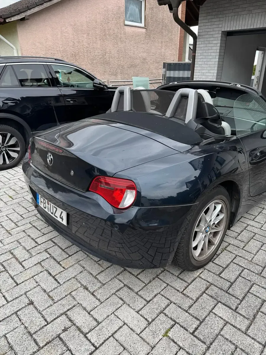 Gebraucht BMW Z4 211 PS (155 kW) 2006 Schwarz Cabrio