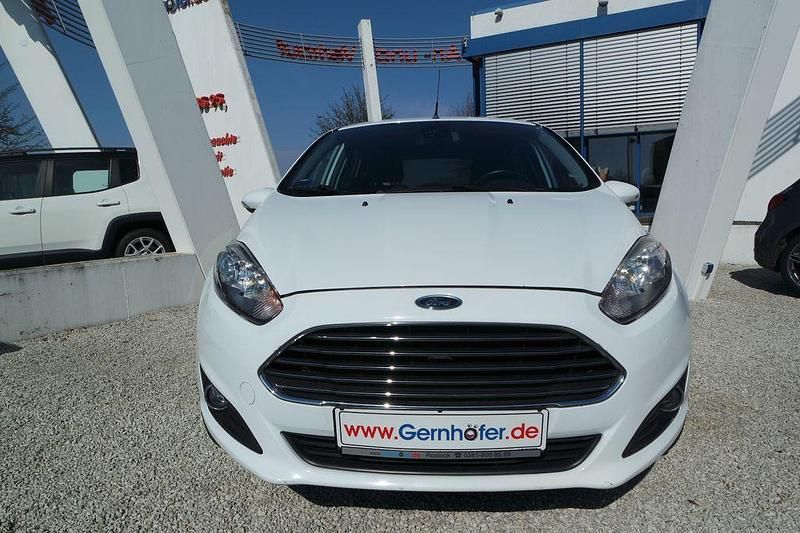 Gebraucht Ford Fiesta SYNC Edition 101 PS (74 kW) 2014 Weiß Kleinwagen