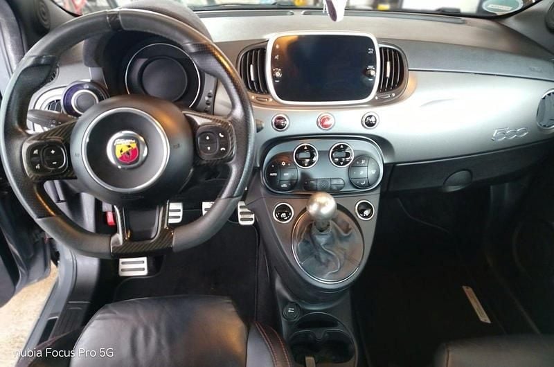 Usado Abarth 695 165 HP (121 kW) 2017 Cinzento Citadino