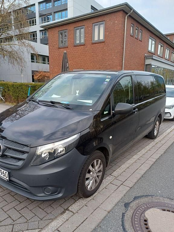 Second-hand Mercedes Vito 163 CP (119 kW) 2016 Negru Van