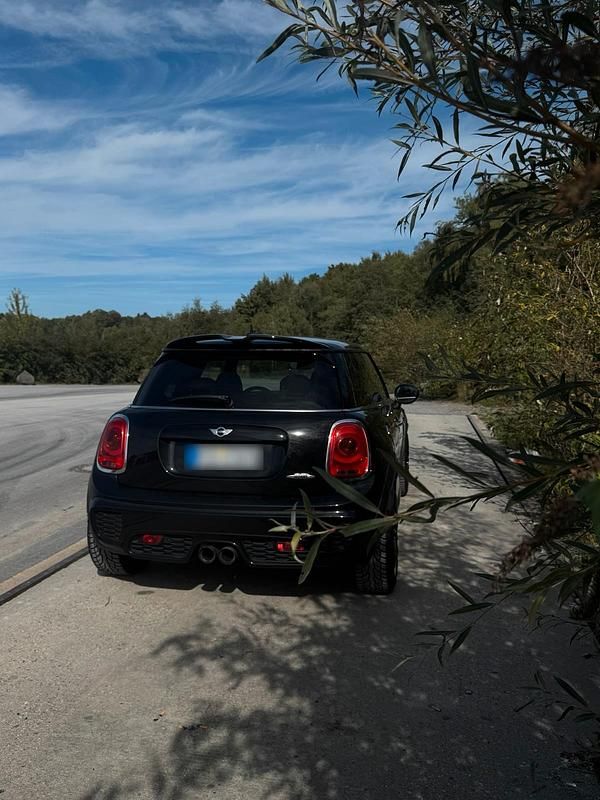 Gebraucht Mini John Cooper Works 231 PS (169 kW) 2017 Schwarz Kleinwagen