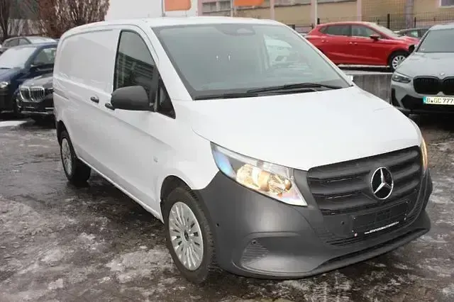 Gebraucht Mercedes Vito 258 PS (189 kW) 2024 Weiß Van
