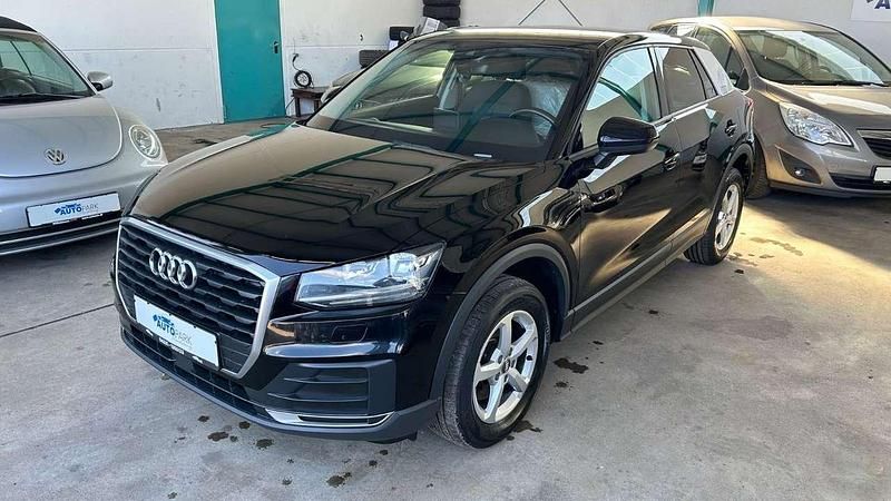 Usata Audi Q2 Basis 116 CV (85 kW) 2017 Nero SUV