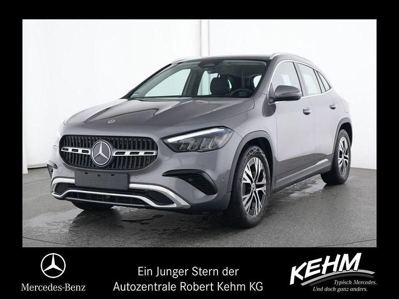 Mountain grau (metallic) Gebraucht 2024 Mercedes GLA220 Progressive SUV | 43.850 € (Fairer Preis) - Bild 1/4