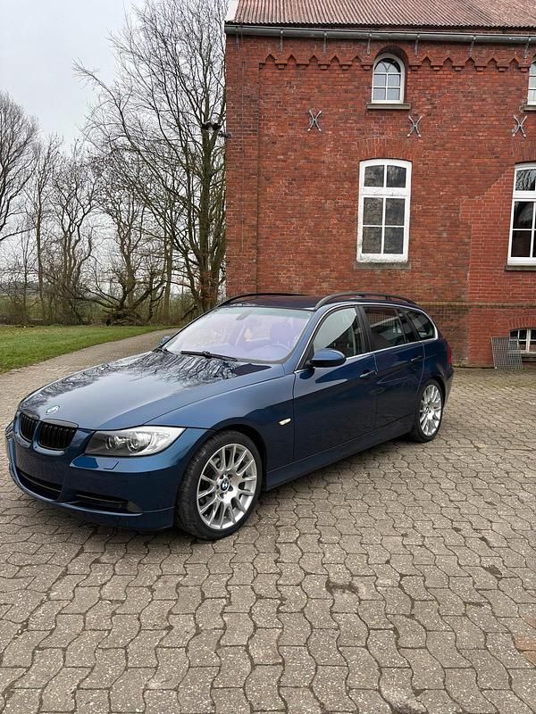Gebraucht BMW 325 218 PS (160 kW) 2005 Blau Kombi