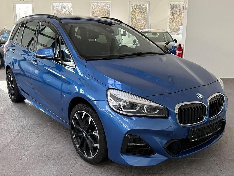 Blau Gebraucht 2018 BMW 218 Gran Tourer M Sport Van / Kleinbus | 16.850 € (Fairer Preis) - Bild 1/4