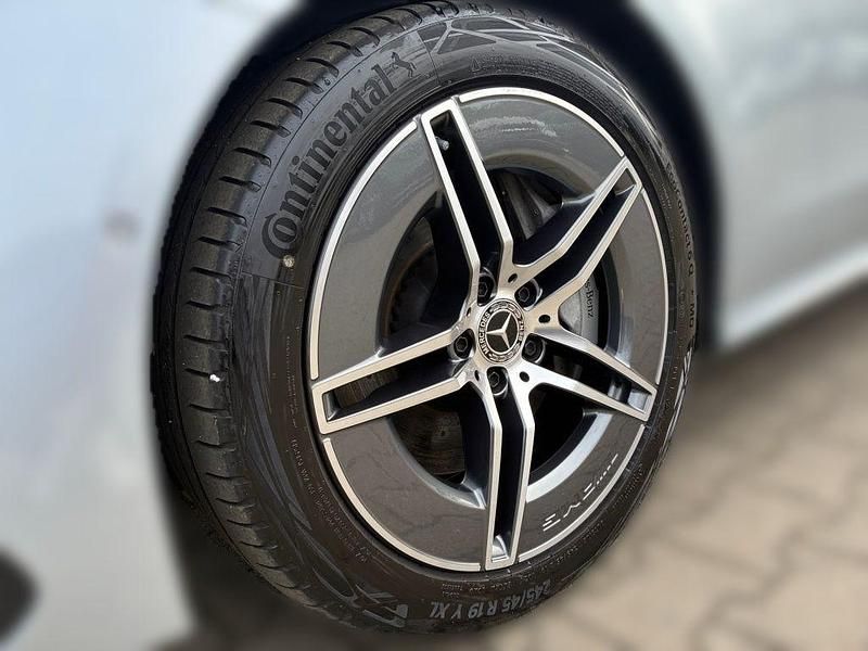 Gebraucht Mercedes E300 AMG 197 PS (144 kW) 2024 Metalliclack hightechsilber me Kombi