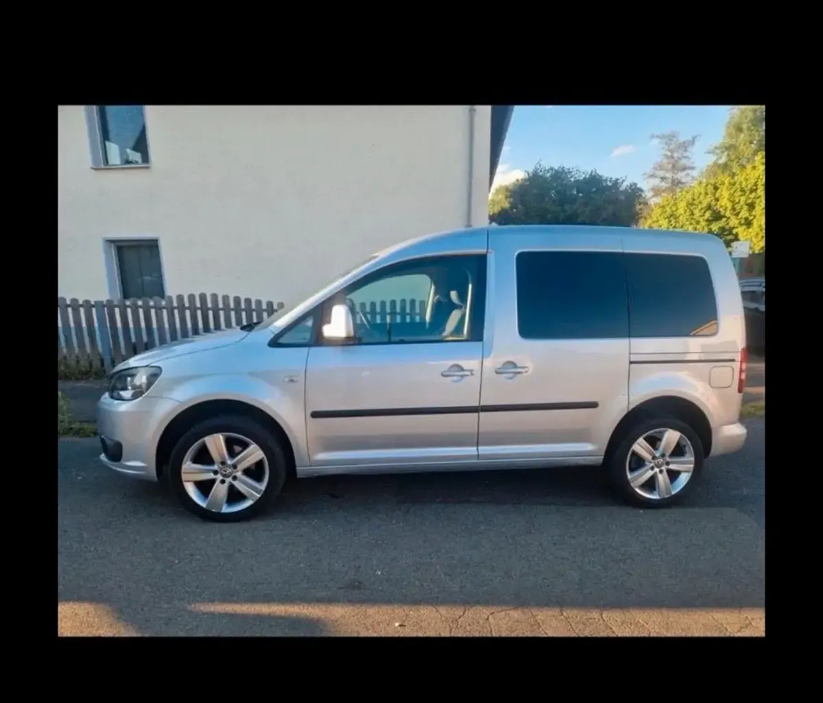 Gebraucht VW Caddy 102 PS (75 kW) 2010 Silber Van / Kleinbus