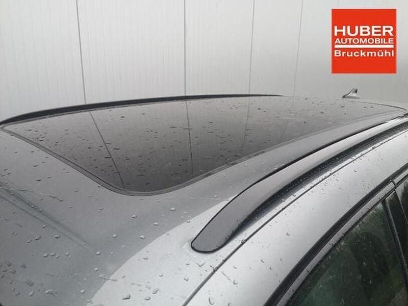 Neu VW Passat R-line 220 PS (161 kW) 2025 Diabasgrau metallic Kombi