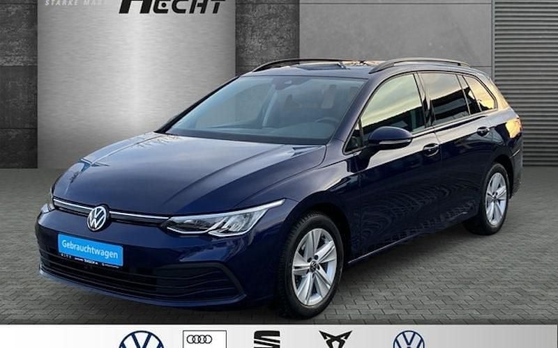 Blau Gebraucht 2021 VW Golf VIII Life Kombi | 20.390 € (Guter Preis) - Bild 1/4