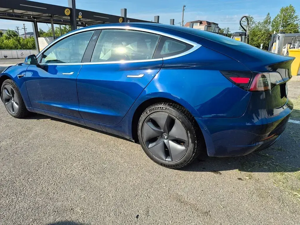 Gebraucht Tesla Model 3 Standard Range Plus 239 kW (325 PS) 2019 Blau Limousine