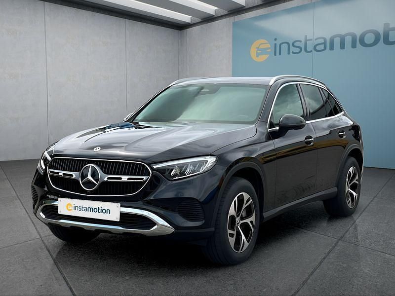 Schwarz Gebraucht 2024 Mercedes GLC300e SUV | 58.099 € (Fairer Preis) - Bild 1/4