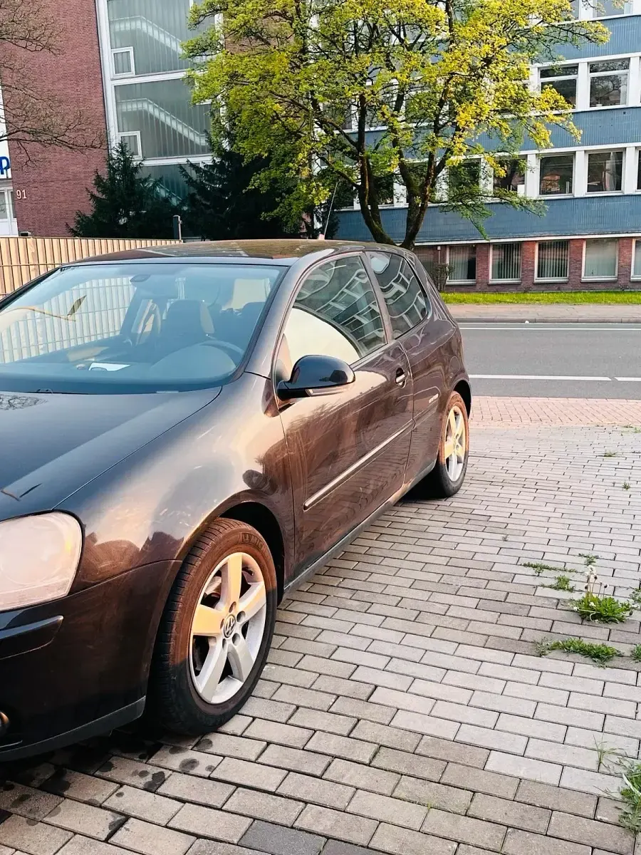 Gebraucht VW Golf V 80 PS (58 kW) 2008 Schwarz Kleinwagen