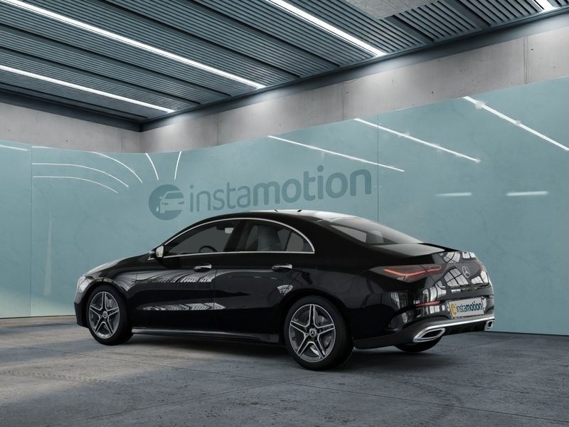 Gebraucht Mercedes CLA200 150 PS (110 kW) 2024 Schwarz Limousine