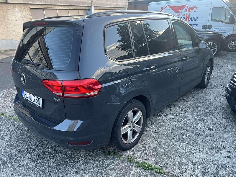 Gebraucht VW Touran Trendline 110 PS (80 kW) 2015 Van / Kleinbus