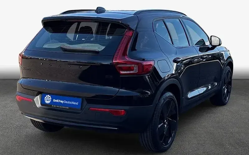 Gebraucht Volvo XC40 Plus 163 PS (119 kW) 2025 Schwarz SUV