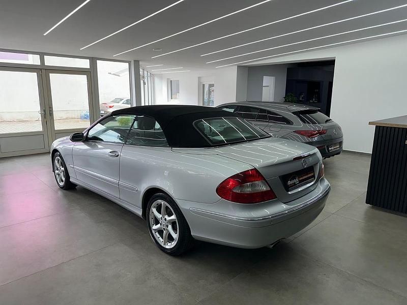 Gebraucht Mercedes CLK350 272 PS (200 kW) 2006 Silber Cabrio