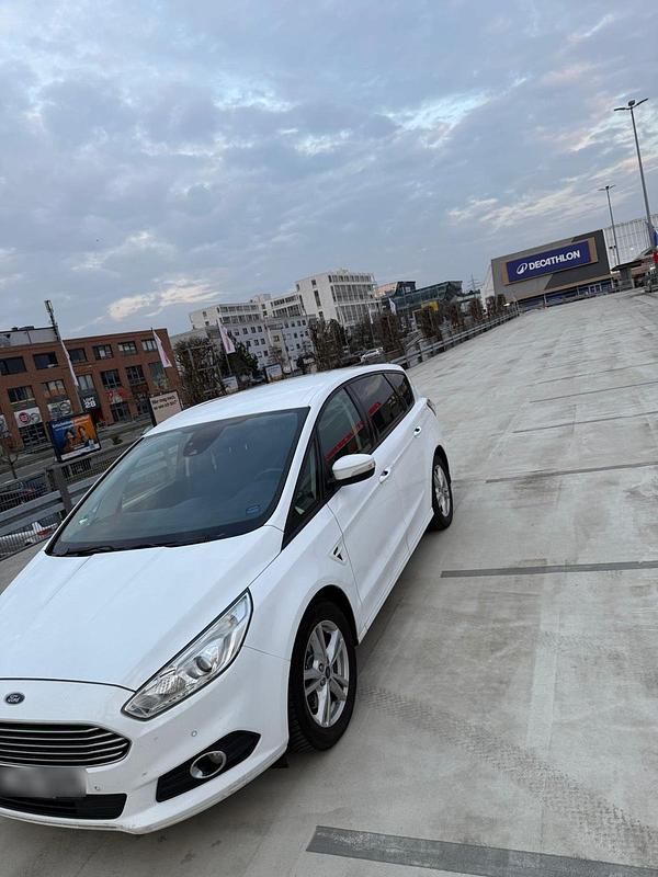 Gebraucht Ford S-MAX S 190 PS (139 kW) 2018 Weiß Van / Kleinbus