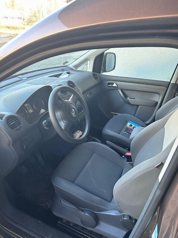 Gebraucht VW Caddy Maxi 105 PS (77 kW) 2011 Braun Van / Kleinbus