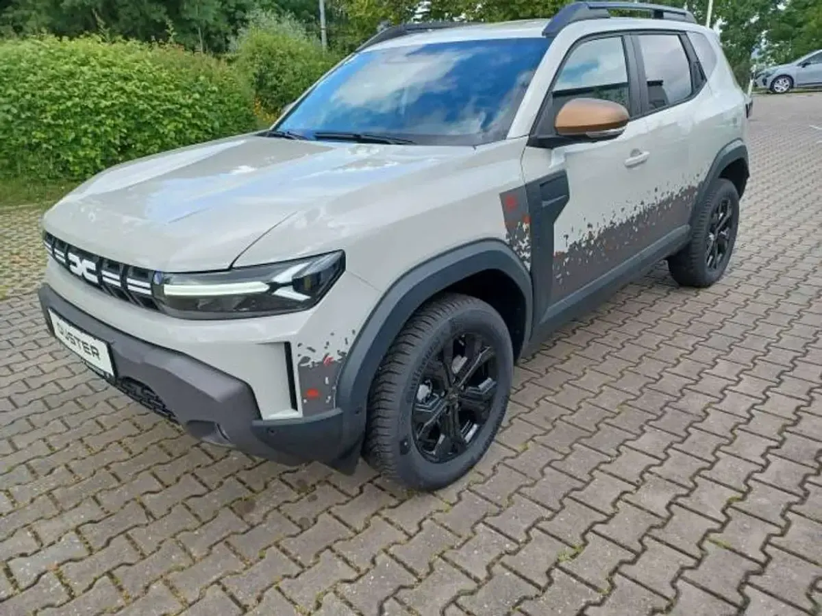 Neu Dacia Duster Extreme 140 PS (102 kW) 2026 Sandstone SUV