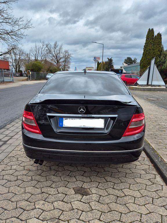Gebraucht Mercedes C180 156 PS (114 kW) 2010 Schwarz Limousine