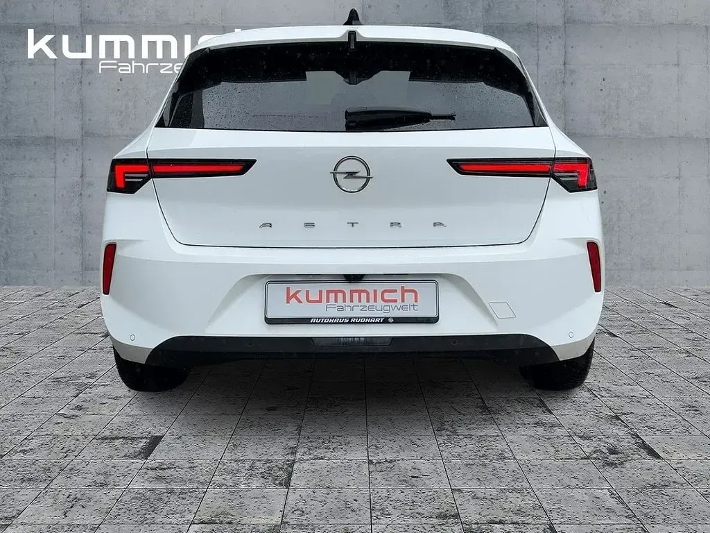 Gebraucht Opel Astra Edition 110 PS (80 kW) 2024 Weiß Kleinwagen