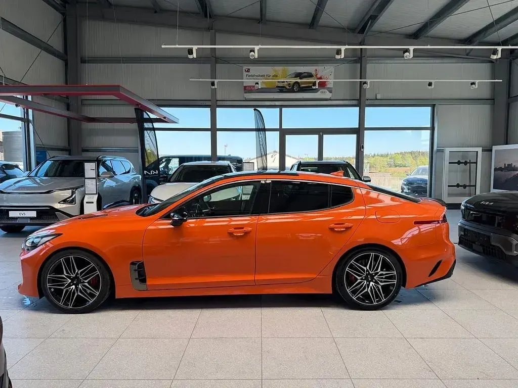 Gebraucht Kia Stinger GT 366 PS (269 kW) 2021 Orange Kleinwagen