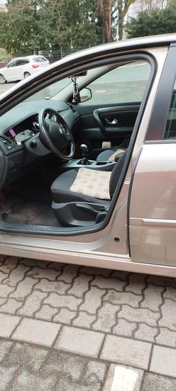 Gebraucht Renault Laguna III Expression 110 PS (80 kW) 2009 Gold Limousine