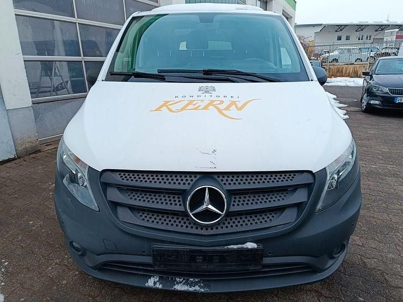 Gebraucht Mercedes Vito 114 PS (83 kW) 2019 Weiß Van