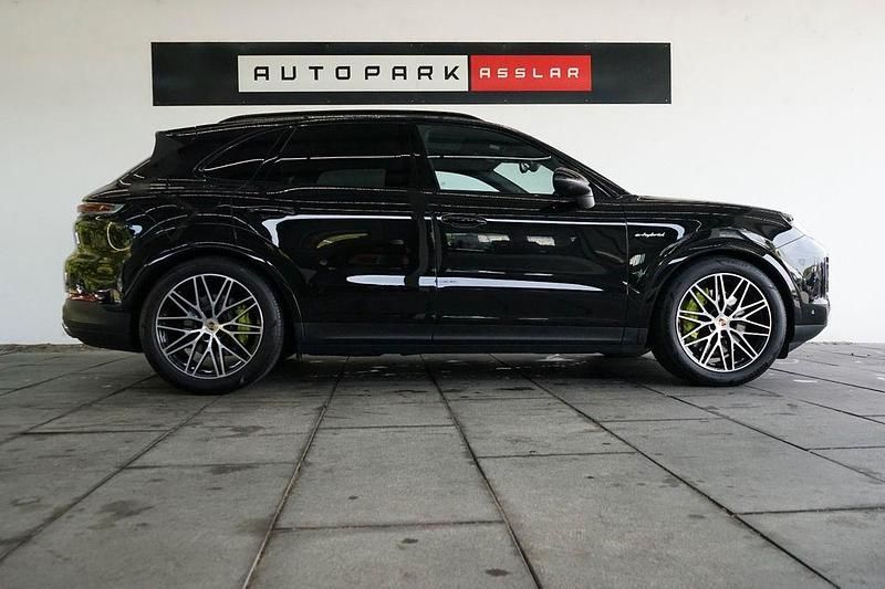 Schwarz Gebraucht 2024 Porsche Cayenne SUV | 96.880 € (Superpreis) - Bild 1/4