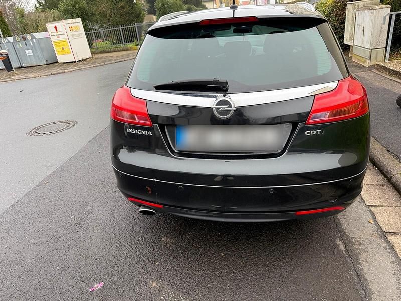 Schwarz Gebraucht 2009 Opel Insignia Kombi | 4.100 € (Fairer Preis) - Bild 1/4