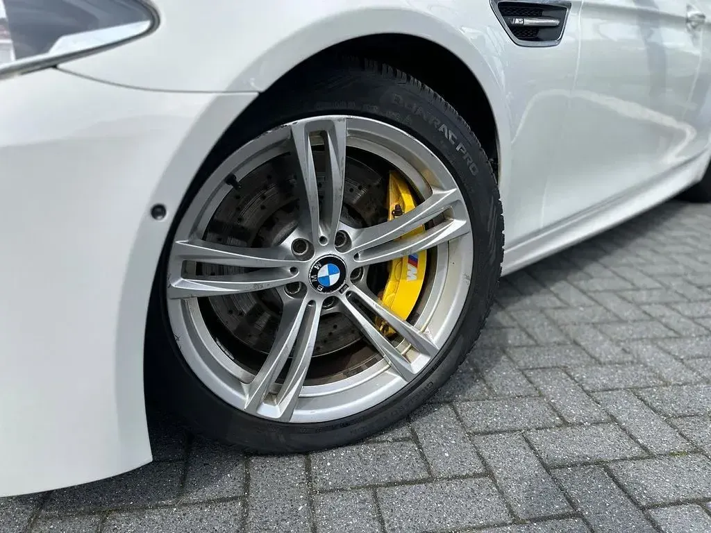 Gebraucht BMW M5 Performance 562 PS (413 kW) 2015 Weiß Limousine