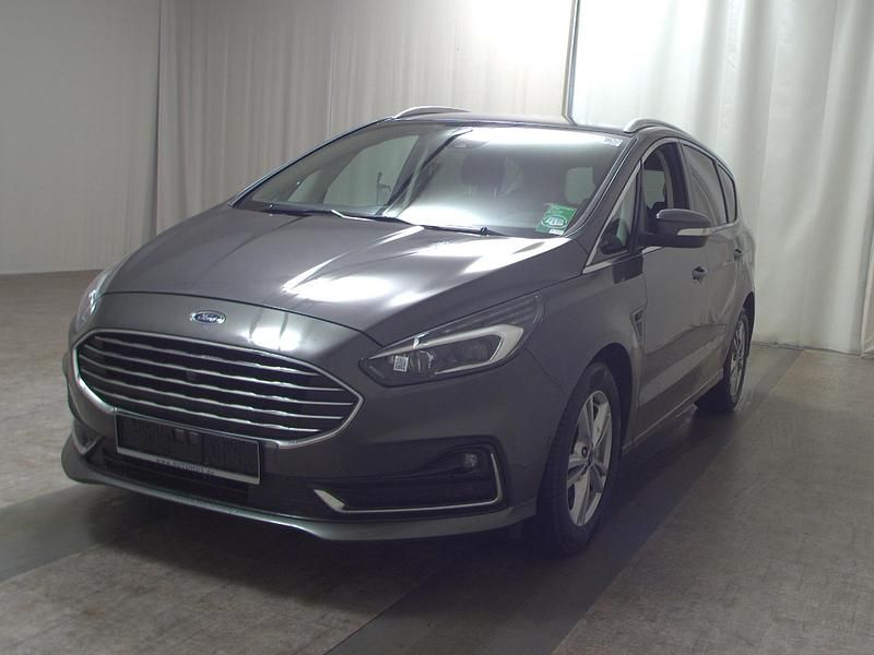 Gebraucht Ford S-MAX Titanium 150 PS (110 kW) 2022 Grau Van / Kleinbus