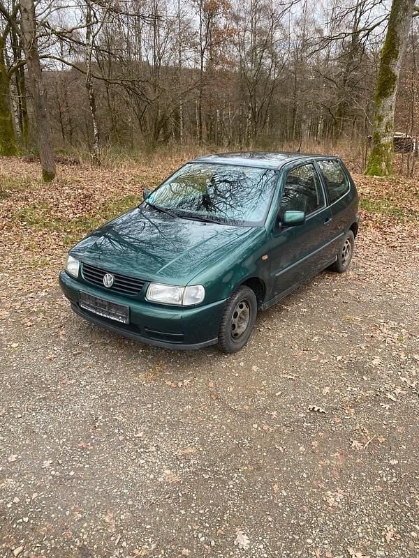 Grün Gebraucht 1997 VW Polo Kleinwagen | 800 € (Guter Preis) - Bild 1/4