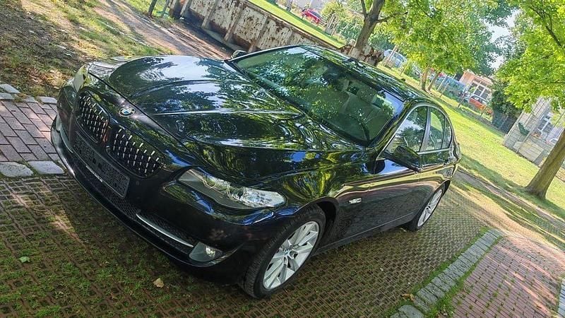 Schwarz Gebraucht 2014 BMW 530 Limousine | 12.990 € (Superpreis) - Bild 1/4