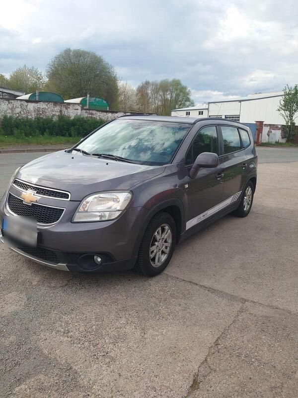 Grau Gebraucht 2012 Chevrolet Orlando Kombi | 7.500 € (Fairer Preis) - Bild 1/4