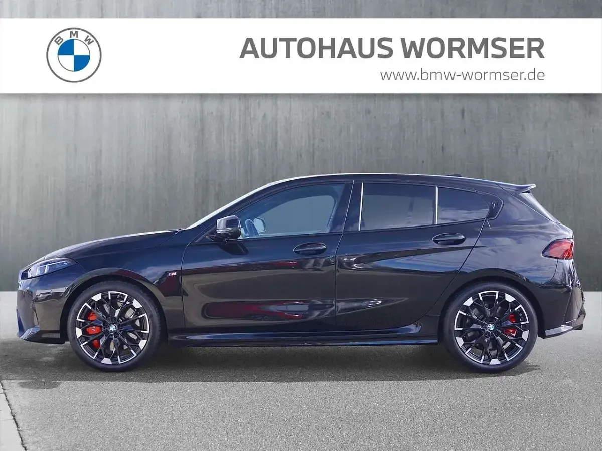 Gebraucht BMW M135 Efficient Dynamics 300 PS (220 kW) 2025 Schwarz Kleinwagen
