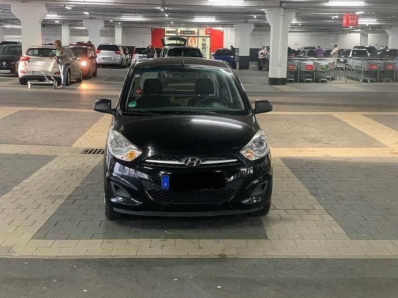 Schwarz Gebraucht 2013 Hyundai i10 Edition Kleinwagen | 3.499 € (Fairer Preis) - Bild 1/4