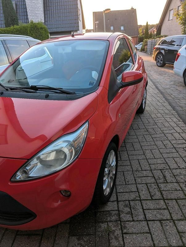 Second-hand Ford Ka 72 CP (52 kW) 2011 Roșu Hatchback