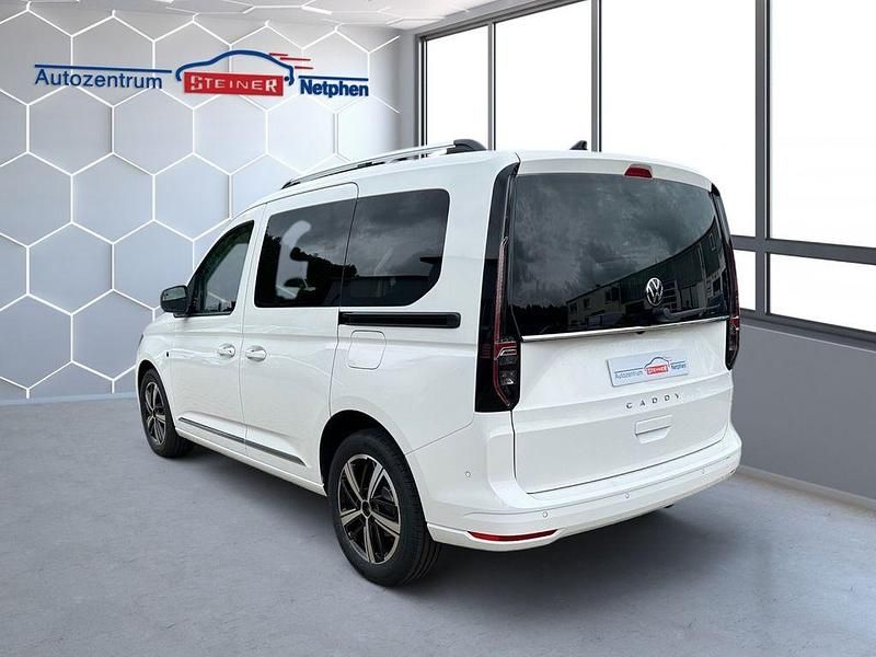 Neu VW Caddy Advance 114 PS (83 kW) 2025 Weiss (b4 candy white) / schwa Van / Kleinbus