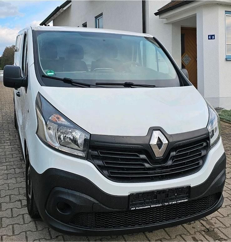 Gebraucht Renault Traffic 95 PS (69 kW) 2017 Weiß Van