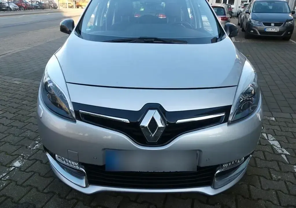 Gebraucht Renault Scenic E-Tech Bose Edition 131 PS (96 kW) 2015 Silber Van / Kleinbus