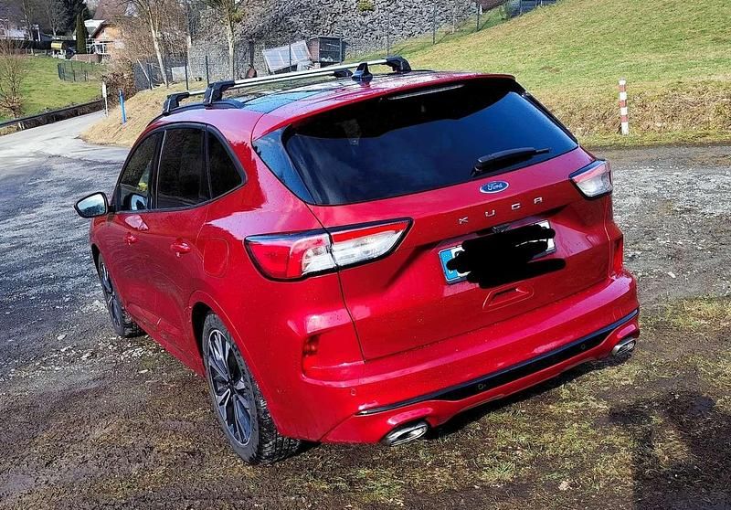 Używany Ford Kuga ST 150 KM (110 kW) 2020 Czerwony SUV