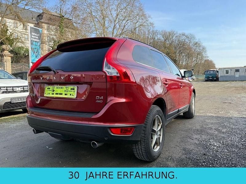 Gebraucht Volvo XC60 Summum 163 PS (119 kW) 2013 Rot SUV